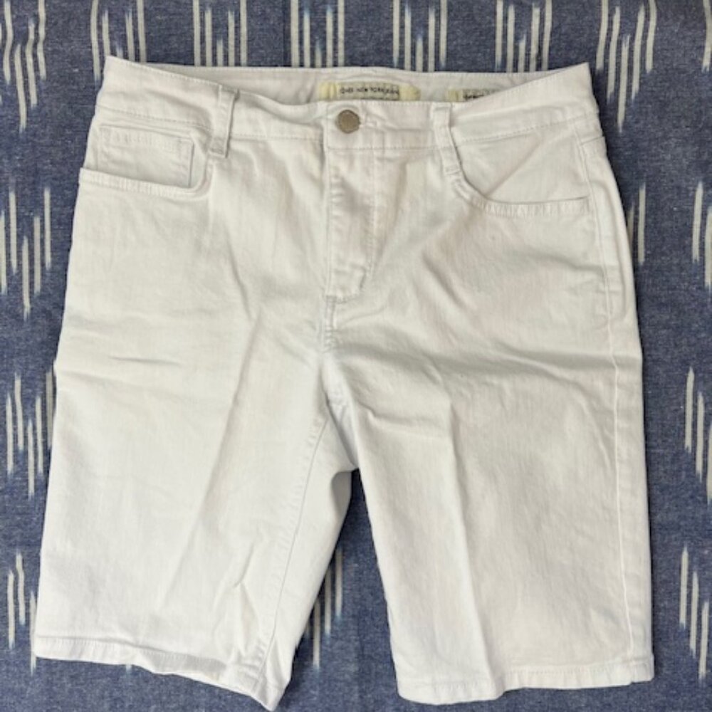 Jones New York White Lexington Shorts